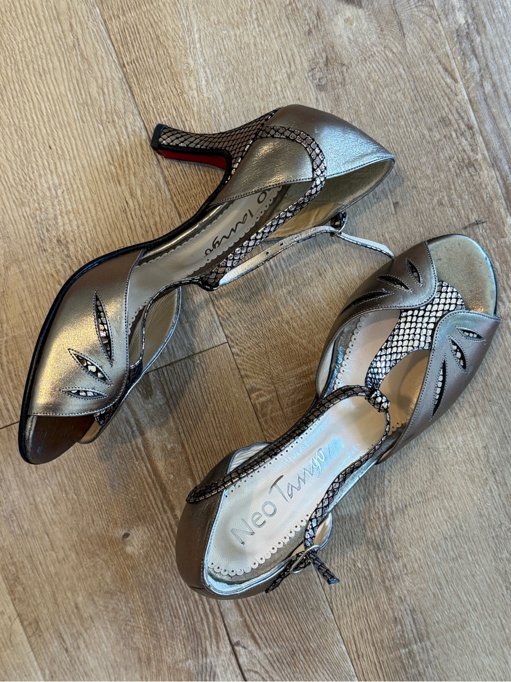 Metallic Pewter Peep-Toe T-Strap Heels for Women 9 - Picture 6 of 7